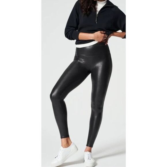 Spanx Faux Leather Black Legging 2437 Shapewear Size Medium - Picture 1 of 12